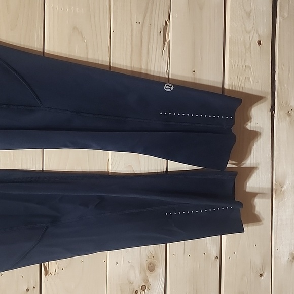Lululemon Swift Speed Tights Size 4 inseam 12in - Picture 2 of 7